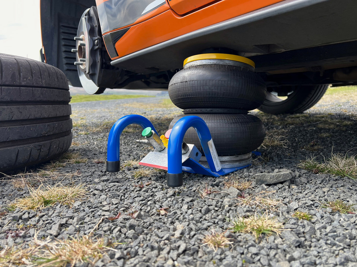 HBNXLO Hand-Held Air Jack